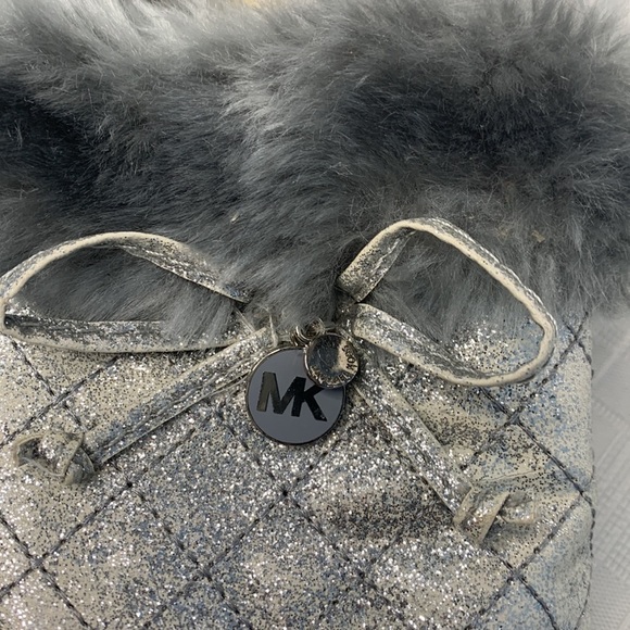 Michael Kors Carter Slipper in silver - Picture 6 of 8